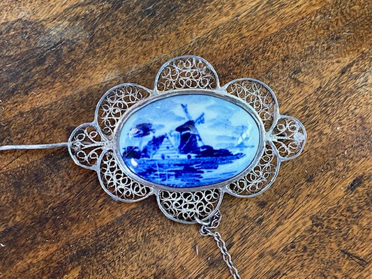 2 Sweet Delft Brooches