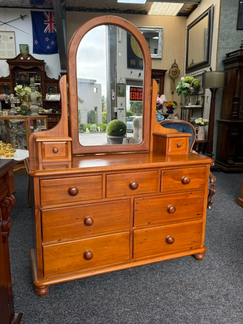 Woodpeckers Recycled Rimu Dressing Table