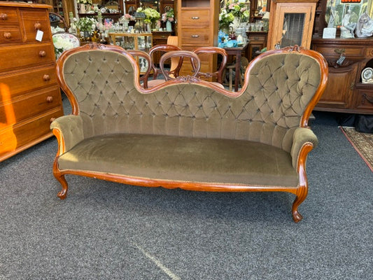 Antique Victorian Button-Tufted Chaise Longue | Olive Green | Mahogany Frame