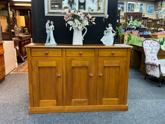 A Quality Willetts Buffet Sideboard