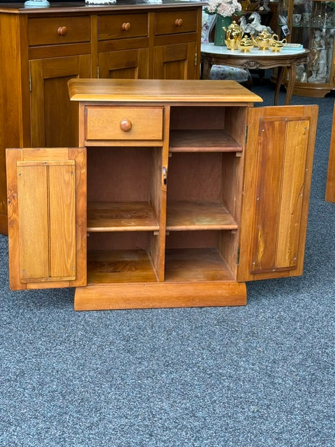 Willetts Cabinet