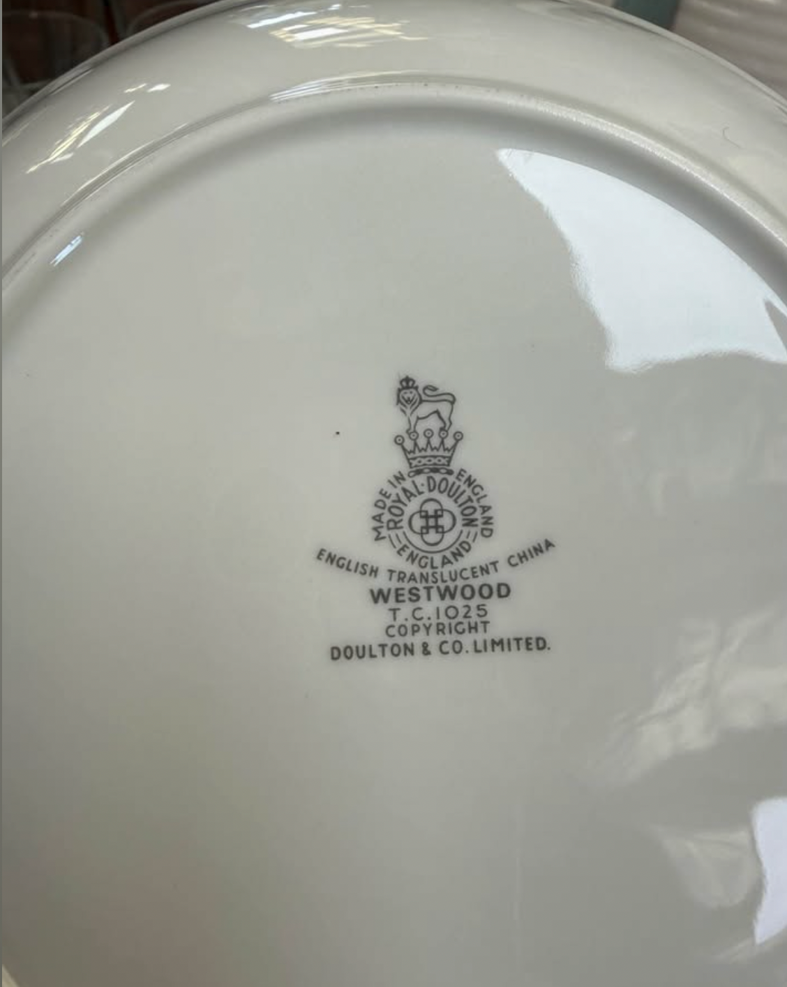 Royal Doulton Translucent Westwood Dinner Set