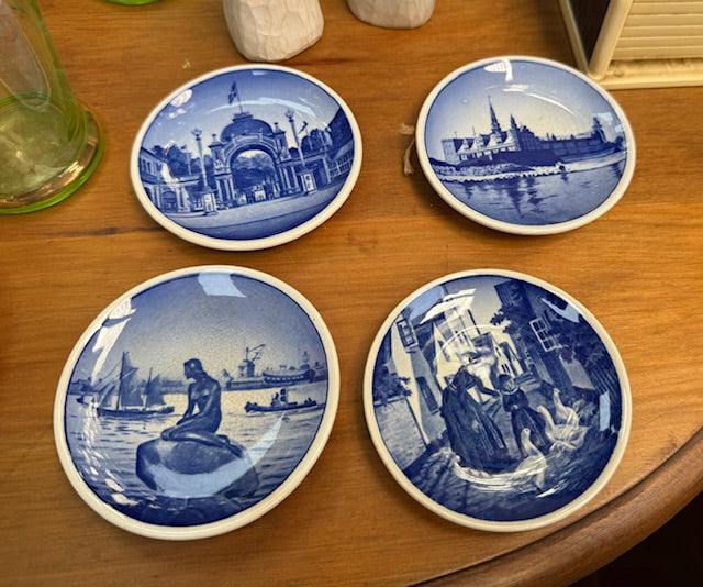 4x small Royal Copenhagen Plates