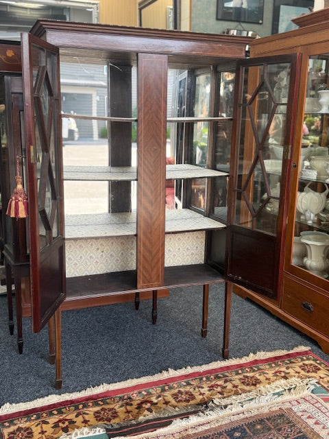 Elegant Edwardian Inlaid Mahogany Mirror Back Inlaid Display Cabinet