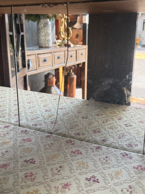 Elegant Edwardian Inlaid Mahogany Mirror Back Inlaid Display Cabinet
