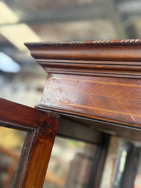 Elegant Edwardian Inlaid Mahogany Mirror Back Inlaid Display Cabinet