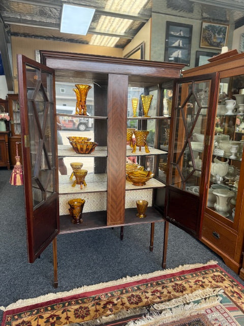 Elegant Edwardian Inlaid Mahogany Mirror Back Inlaid Display Cabinet
