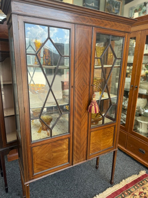 Elegant Edwardian Inlaid Mahogany Mirror Back Inlaid Display Cabinet