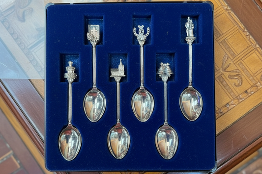 Vintage Box of 6 Silver Plate Collectors Spoons for Silver Jubilee in a boxed set