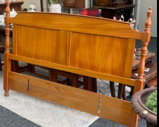 Queen size Rimu Headboard in pretty good condition overall